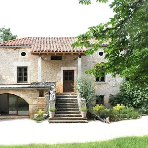  Hébergement de vacances Vestiges, Ancien Corps De Ferme Renove Selon L'esprit Wabi-sabi